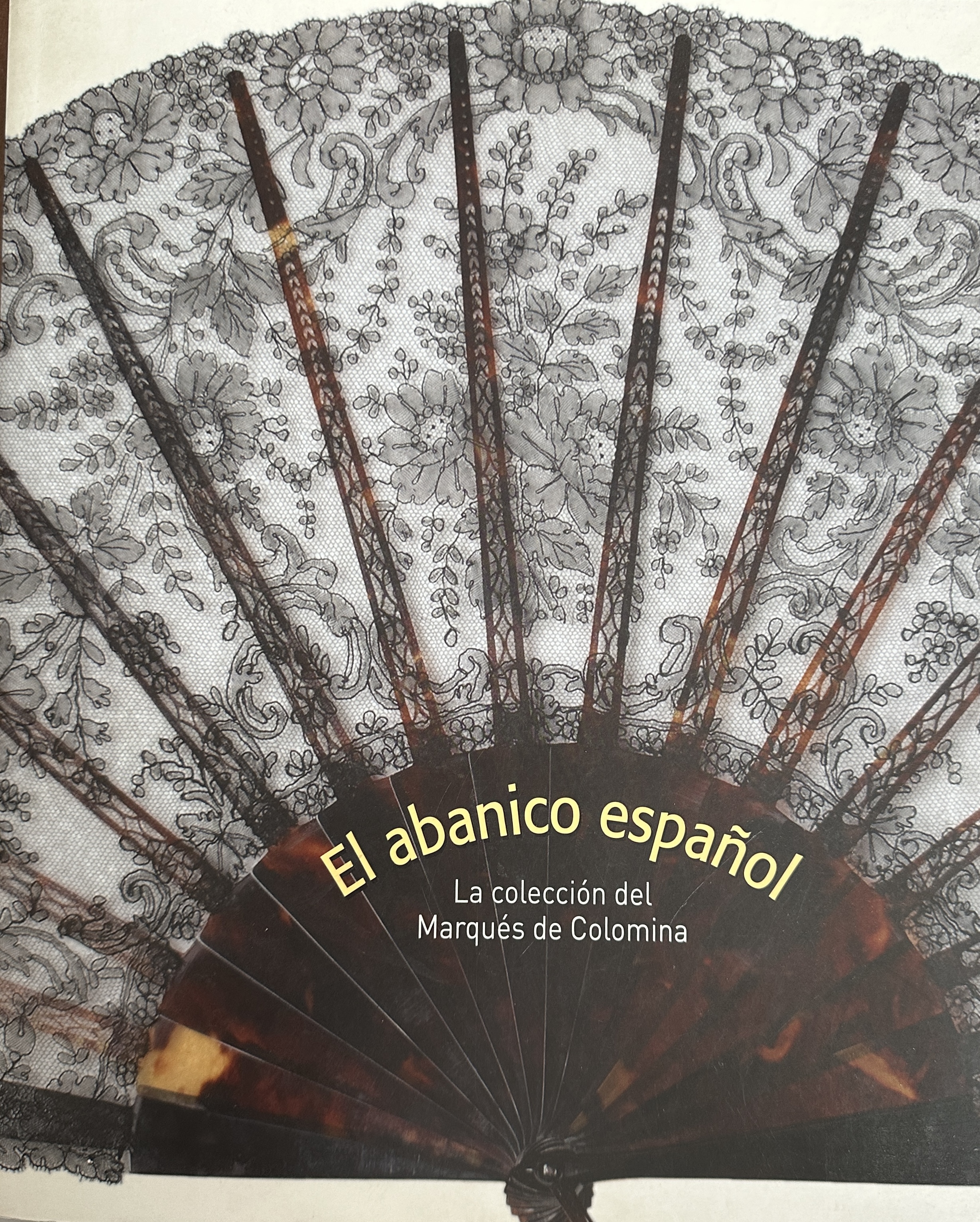Cubierta de El abanico español, la colección del Marqués de Colomina