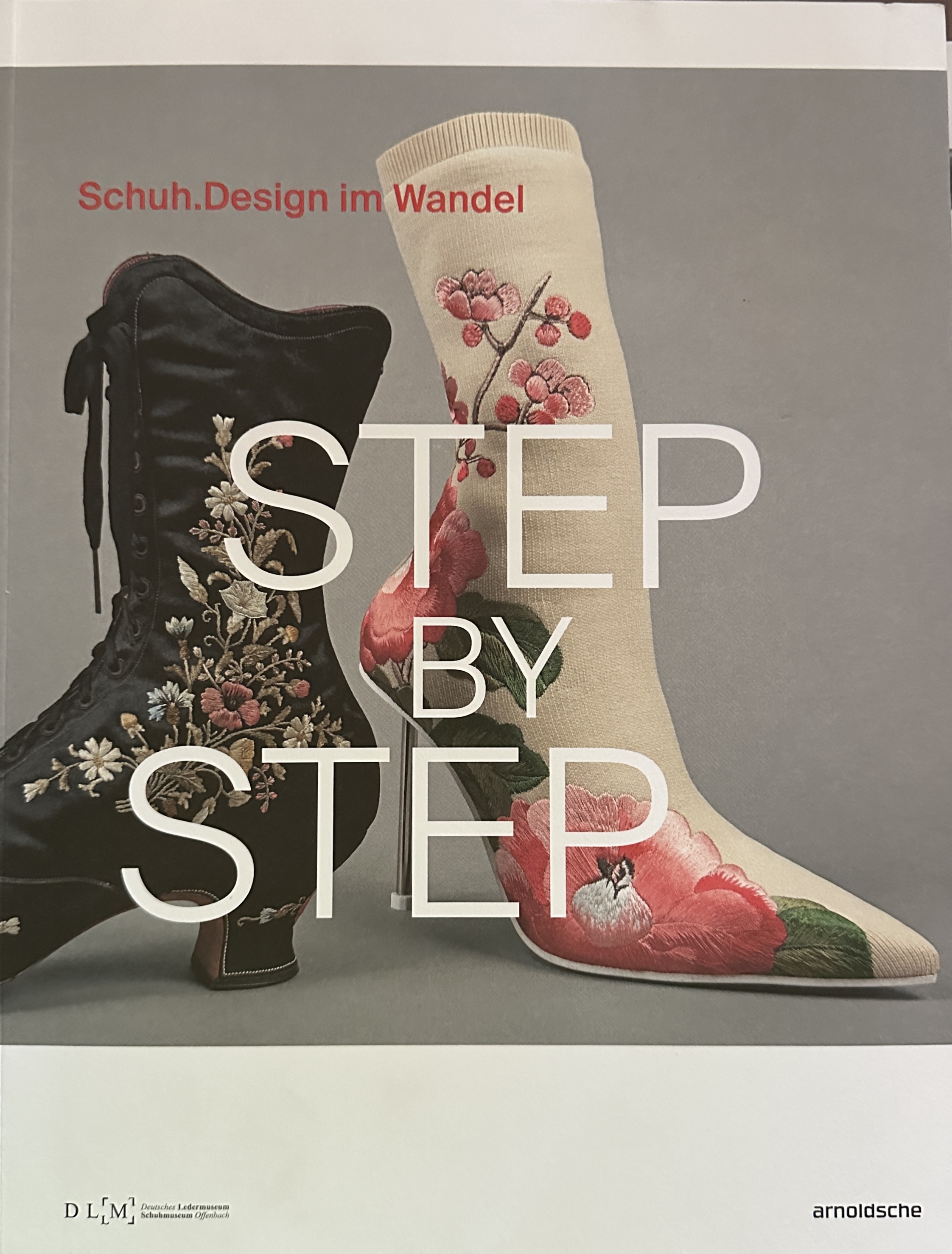 Cubierta de Step by Step, Schuh. Design im Wandel